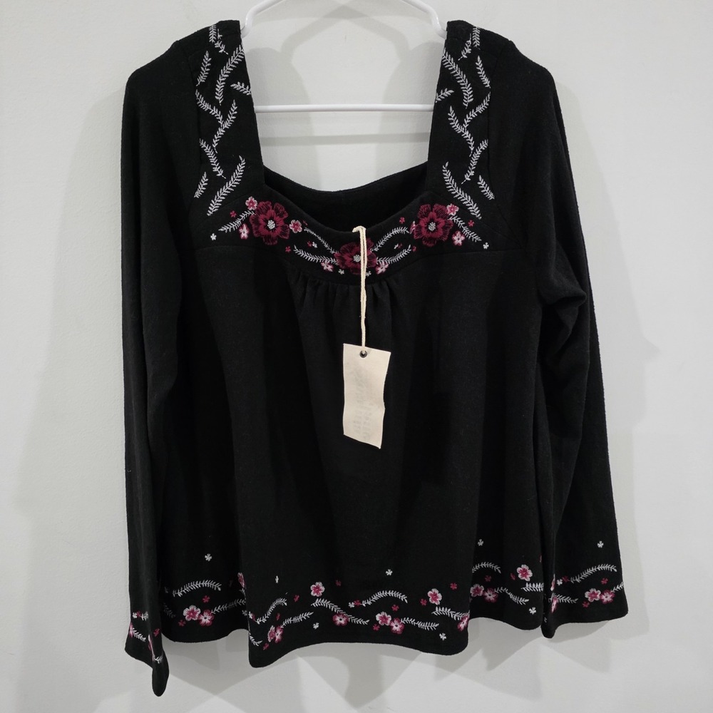 Savanna Jane Womens Floral Embroidered Sweater Size Medium Boho‎ Cottage Flowy